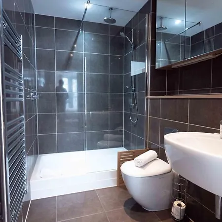 Gorgeous Flat With Parking 아파트 브리스틀