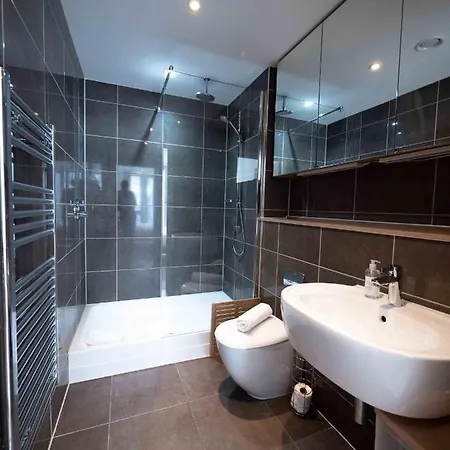 아파트 Gorgeous Flat With Parking *