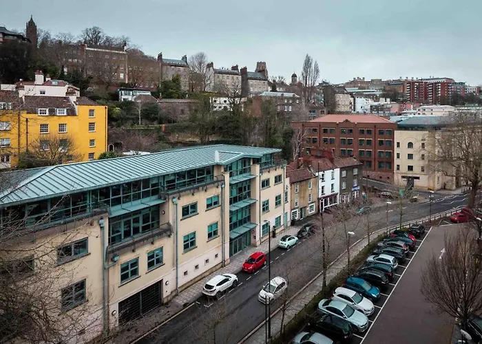 Gorgeous Flat With Parking Bristol